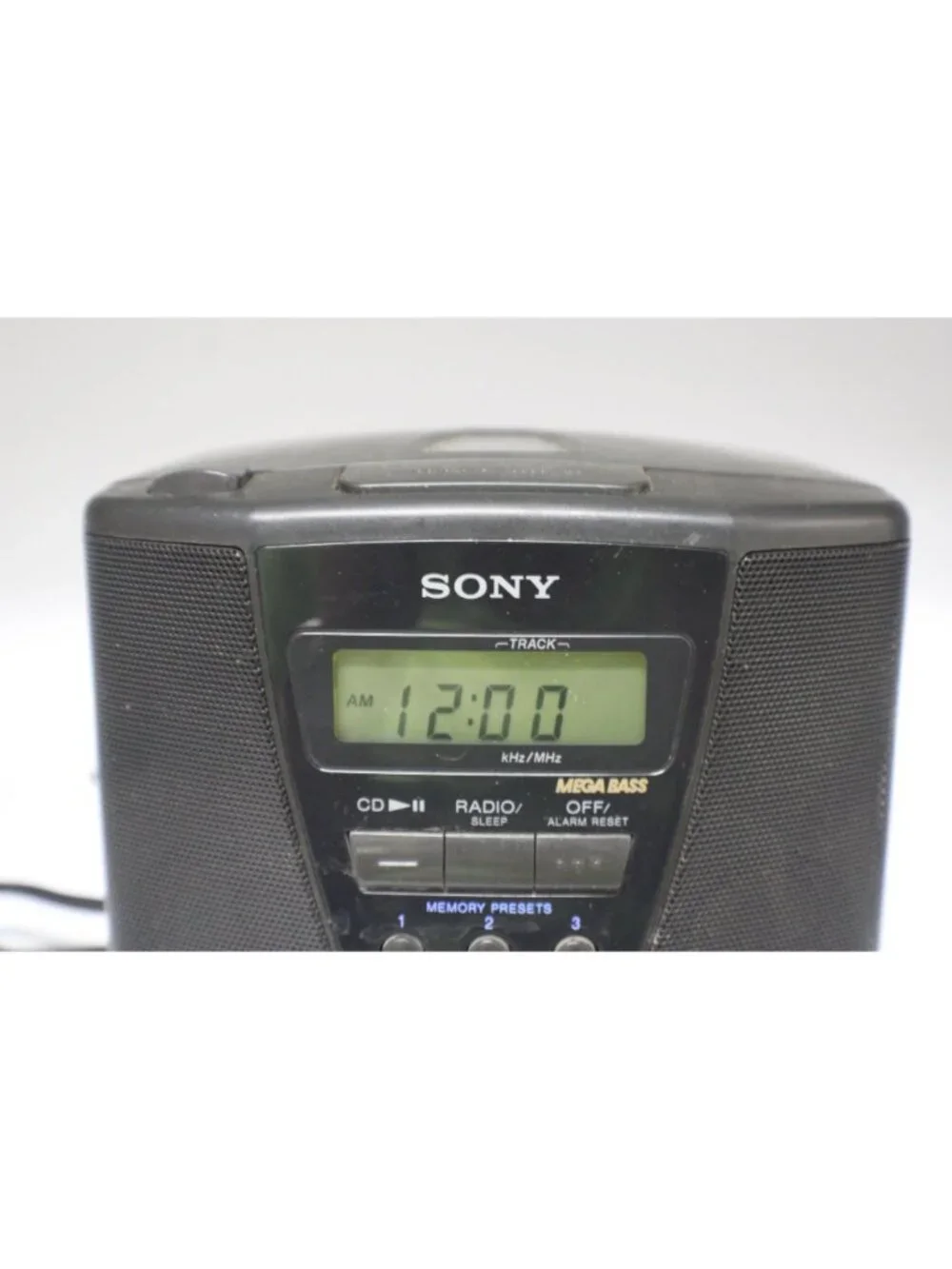 Sony Dream Machine Dual Alarm AM/FM CD Player Clock Radio ICF-CD833 Tower Design